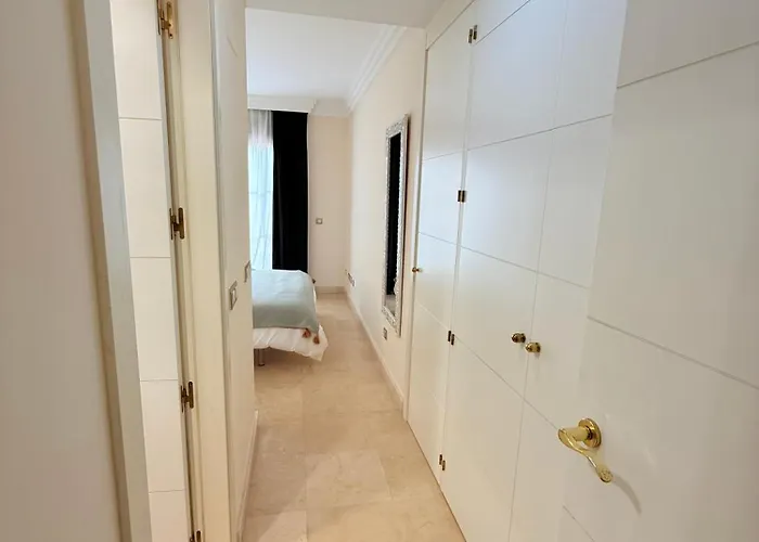 Lägenhet Piso De Lujo Golf Y Playa Estepona